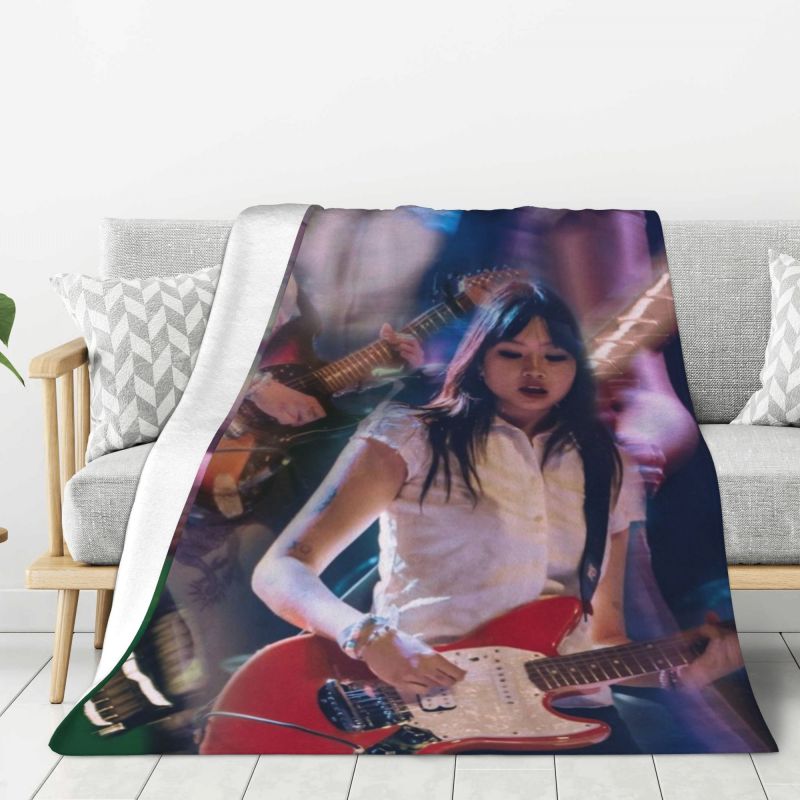 Home Office British - Coperta Personalizzata del Cantante Britannico Beabadoobee,