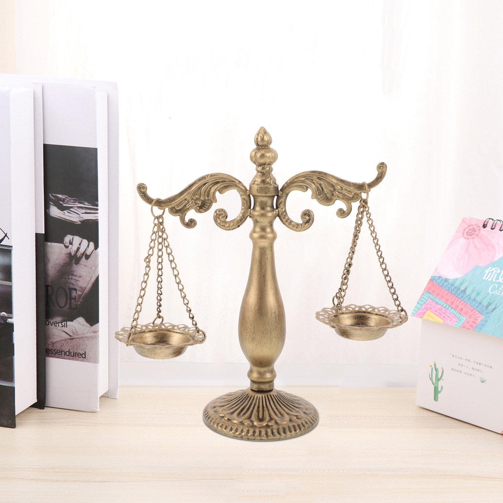 Home Office Library - Bilancia Vintage in Metallo Stile Retrò,